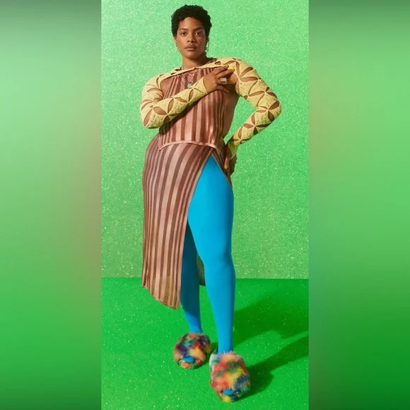 🆕🌈🆕 UGG NEW FLUFF PRIDE SLIPPER 🆕🌈🆕 - Picture 2 of 12